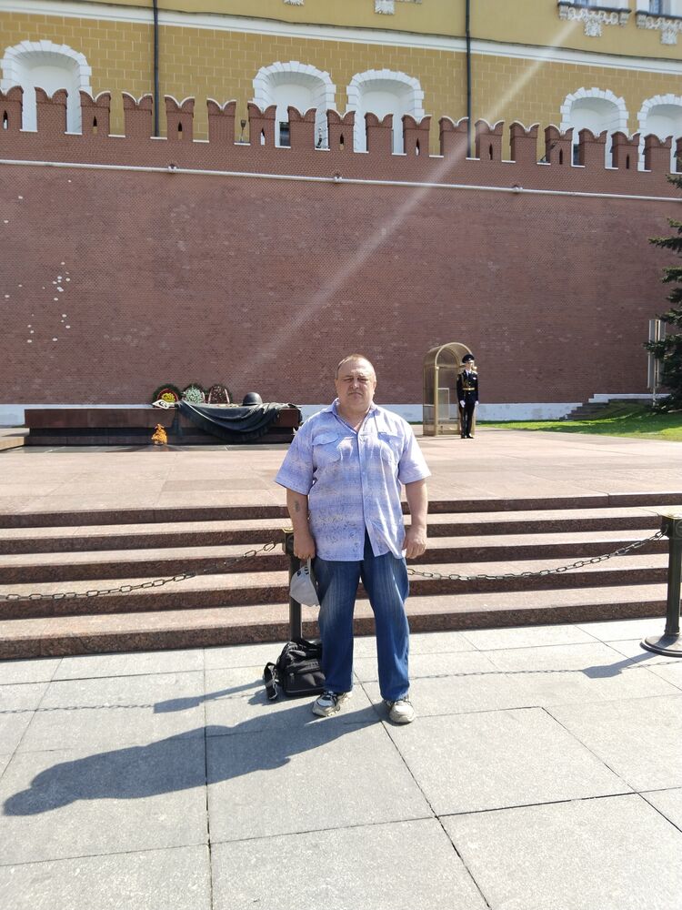  34151191  Viktor, 64 ,    
