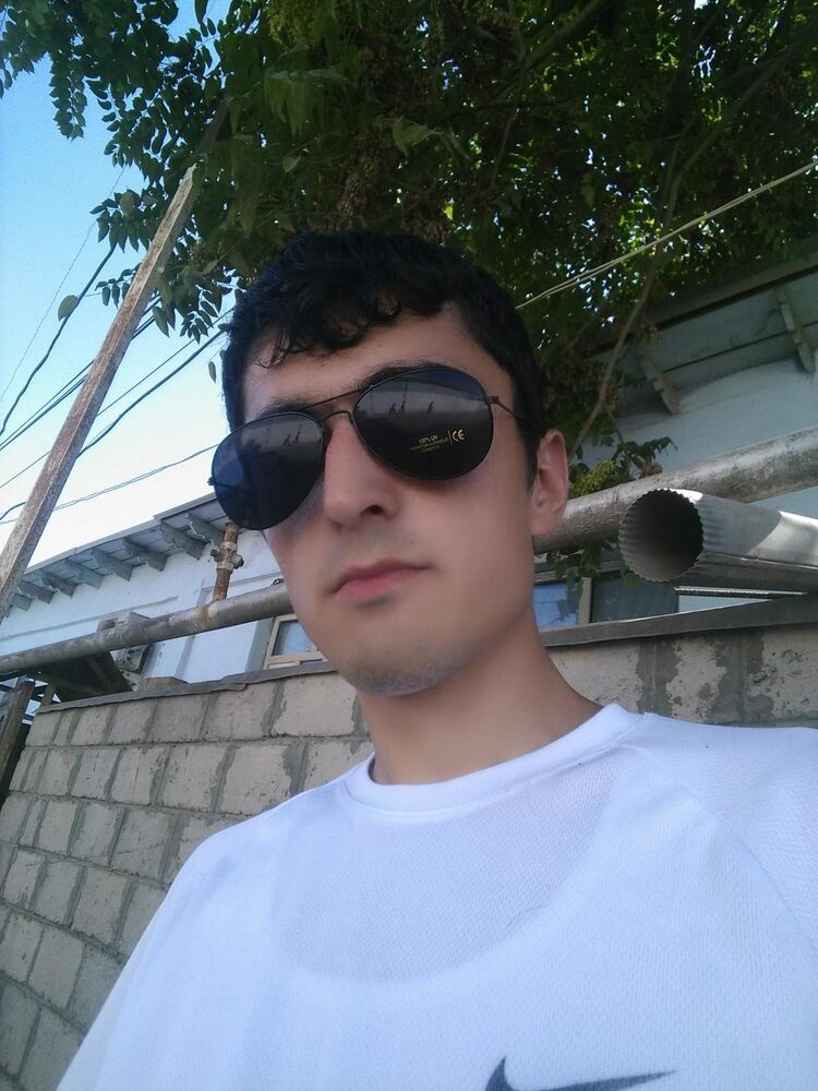  ,   Muhammad jon, 32 ,   ,   