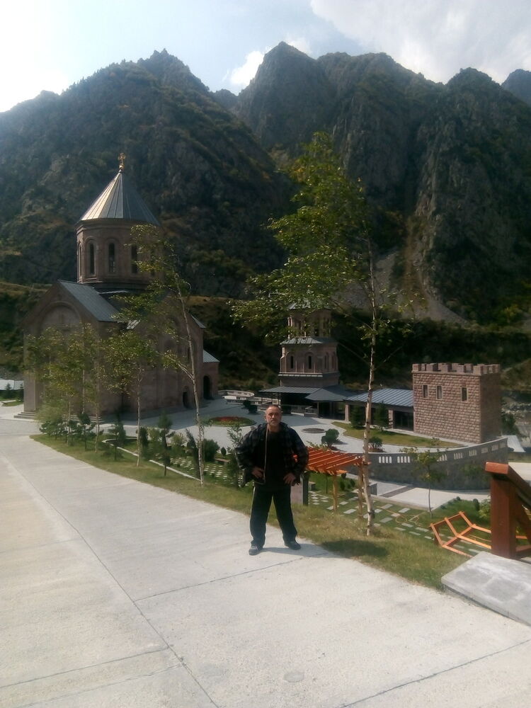 ���� 17587931 ������� Zura, 47 ���, ���� ���������� � �������