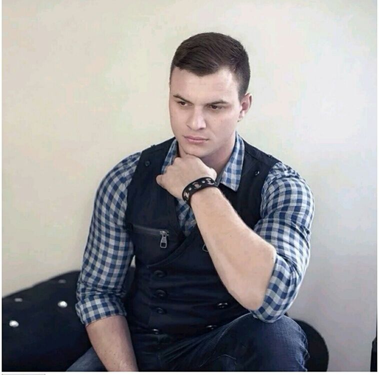  ,   Alex, 37 ,   ,   , c 