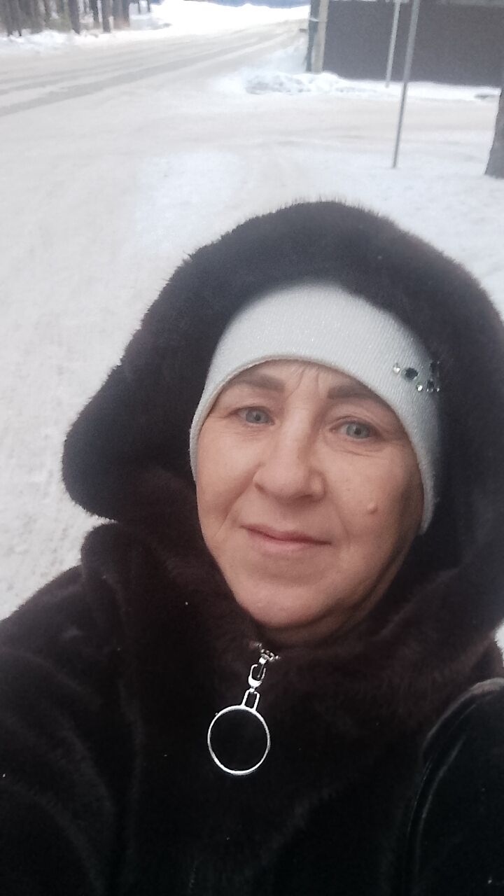  ,   Tatiana, 47 ,   c 