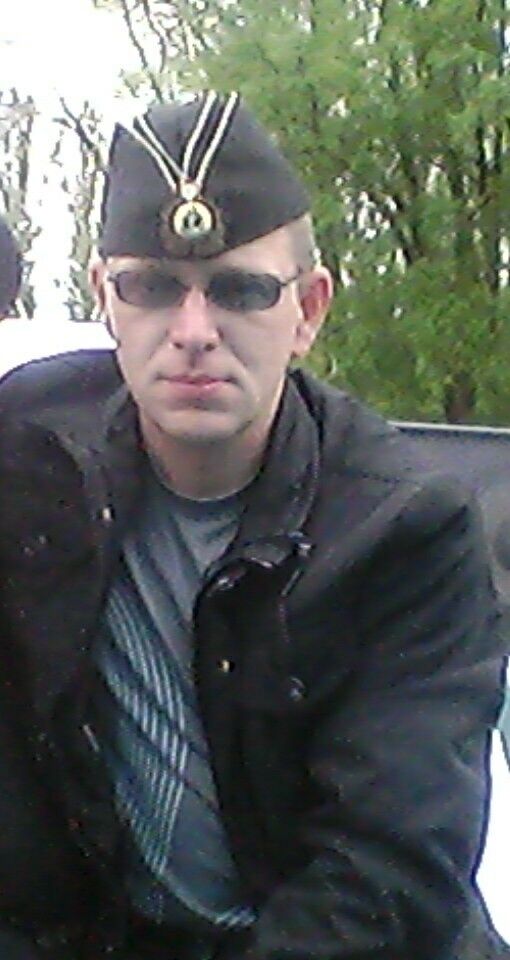  5493841  Dmitrii, 45 ,    