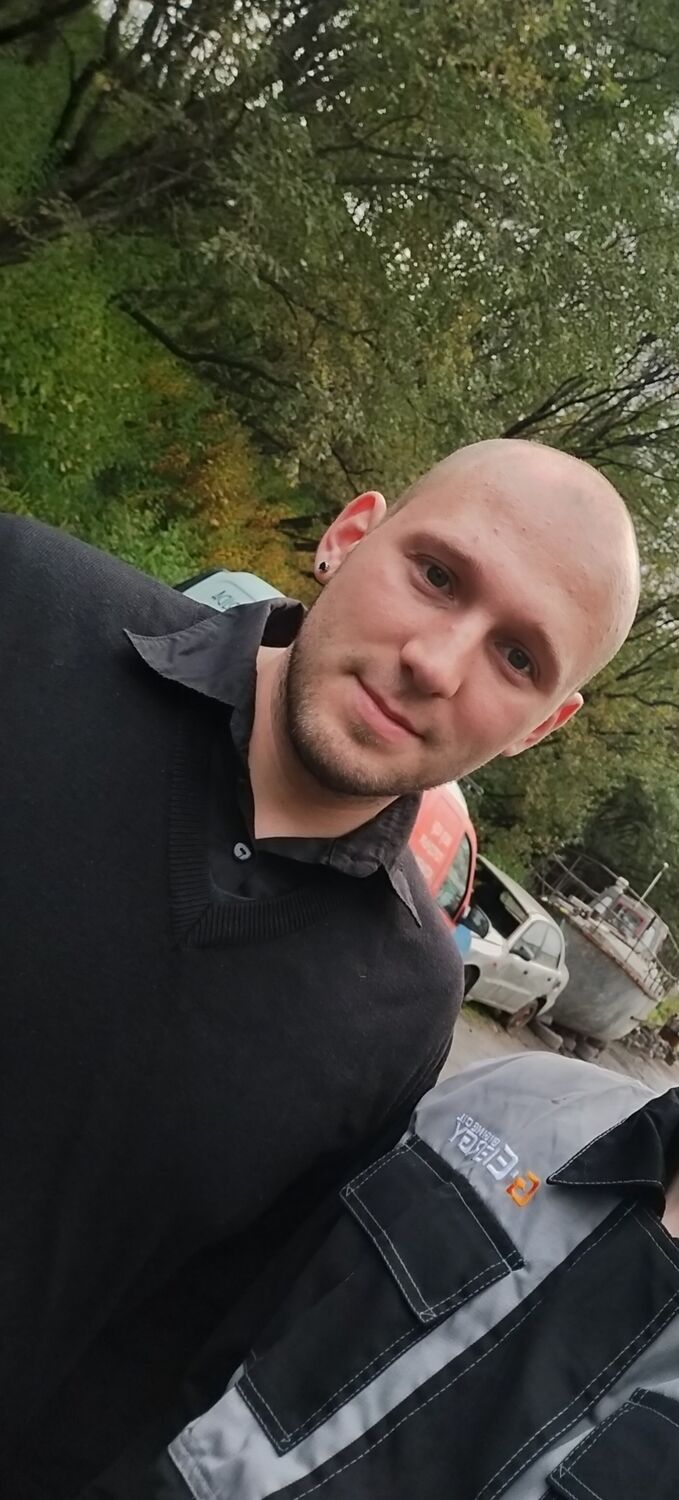  ,   Petr, 33 ,   ,   , c , 