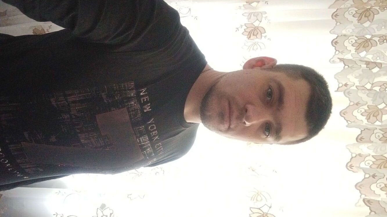  33512791  Pavel, 31 ,    