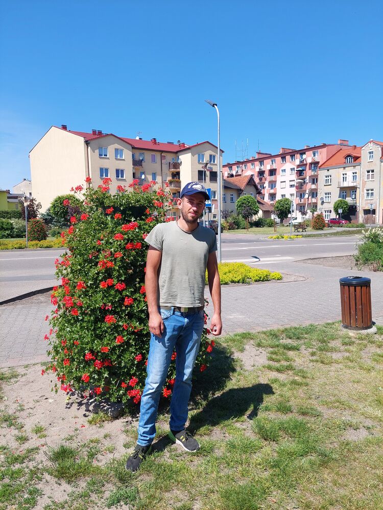  ,   Luka, 28 ,   ,   