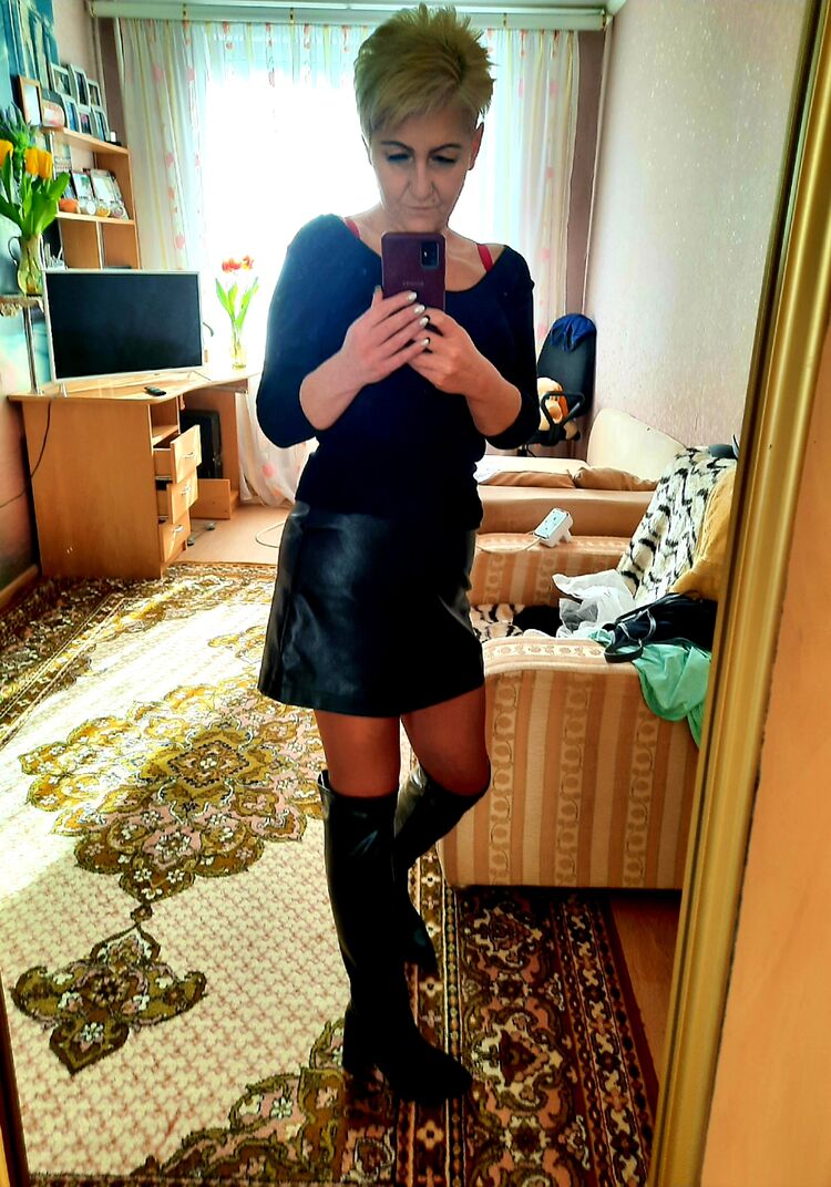  47484931  Elena, 48 ,    