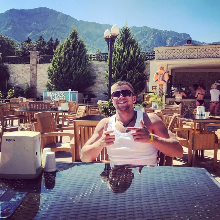  ,   Alex, 30 ,   ,   , c 