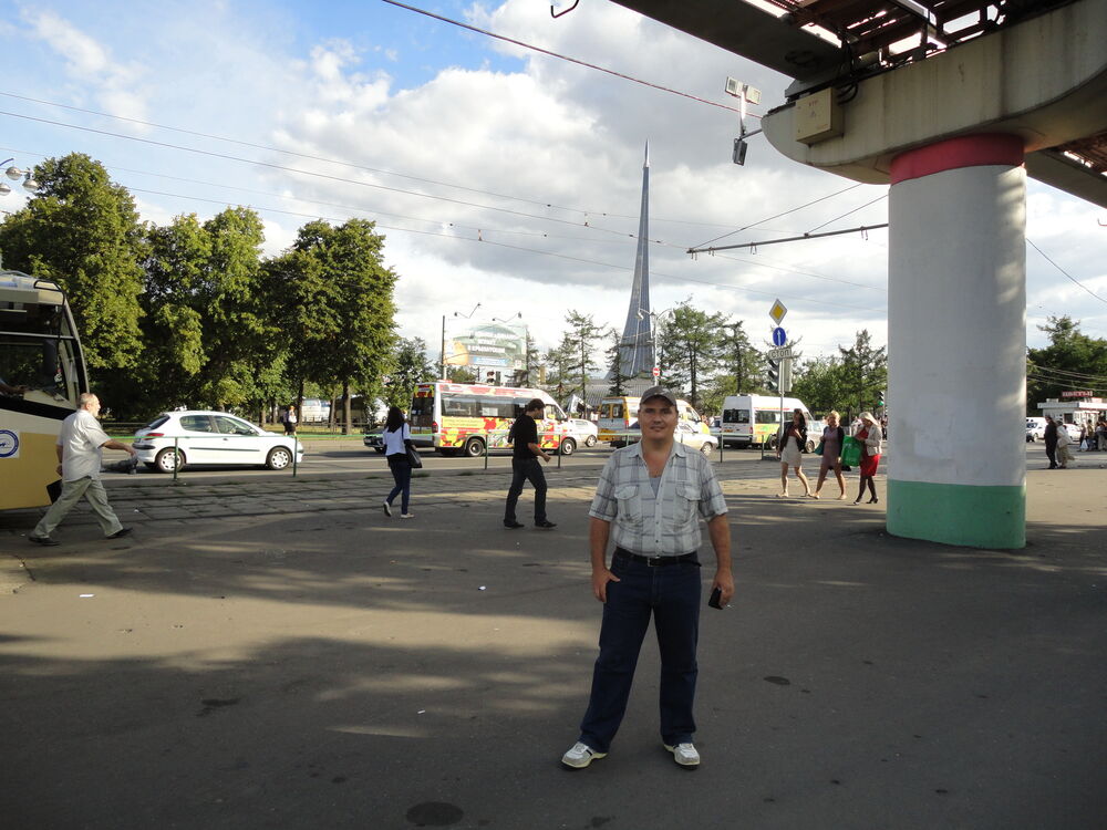  30778391  Yuri, 53 ,    