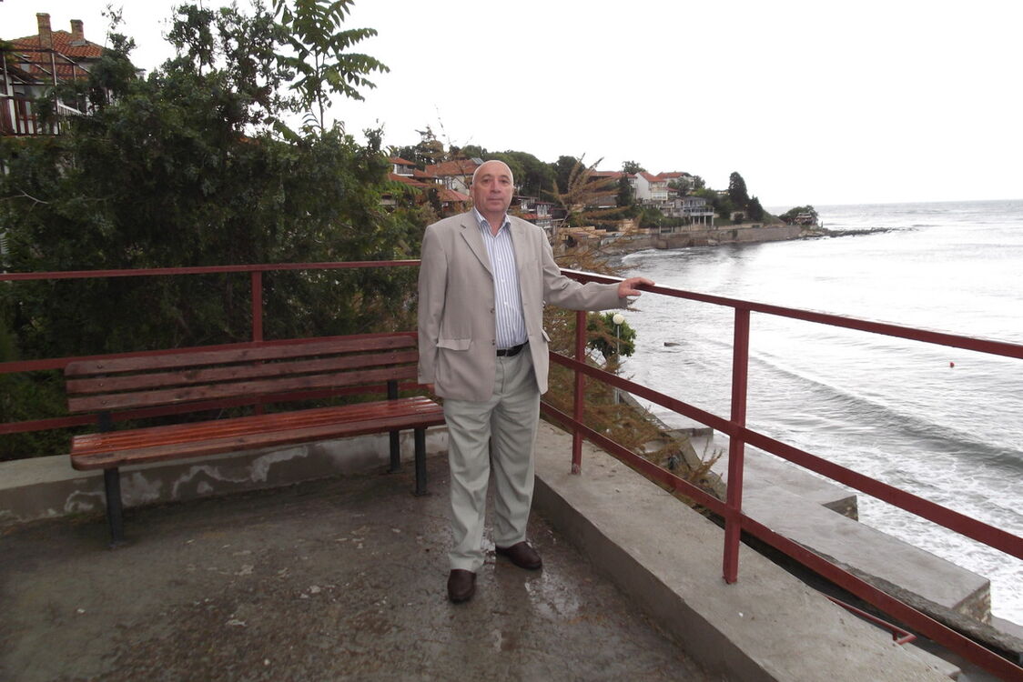  ,   Konstantin, 65 ,   c 