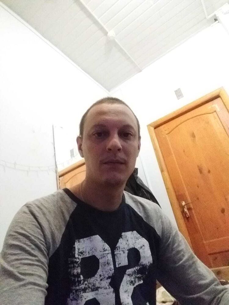  46674371  , 35 ,    