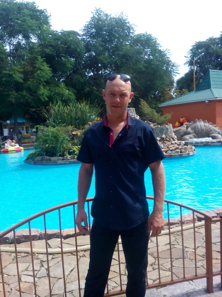  16041641  Oleg, 44 ,    
