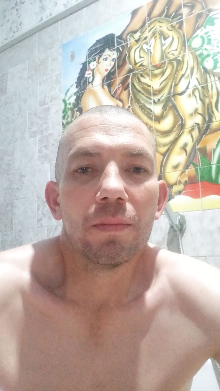 46996041  , 39 ,    