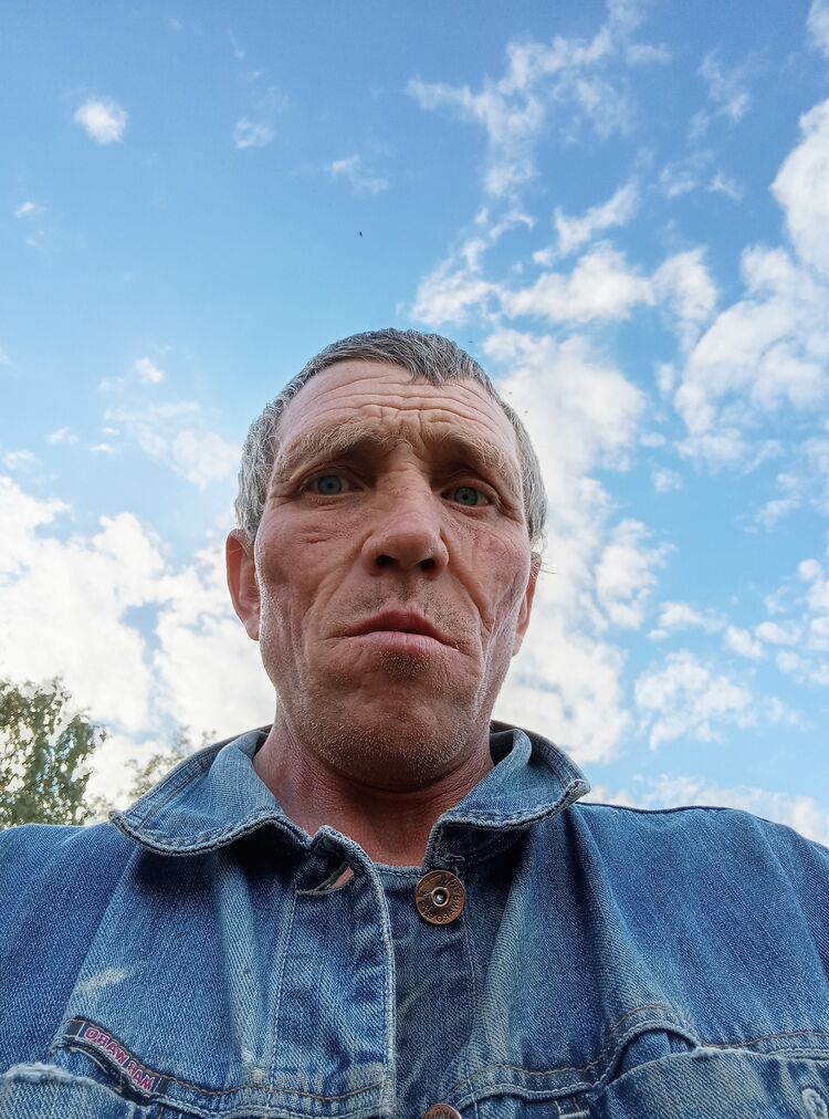  53668231  Alexander, 41 ,    