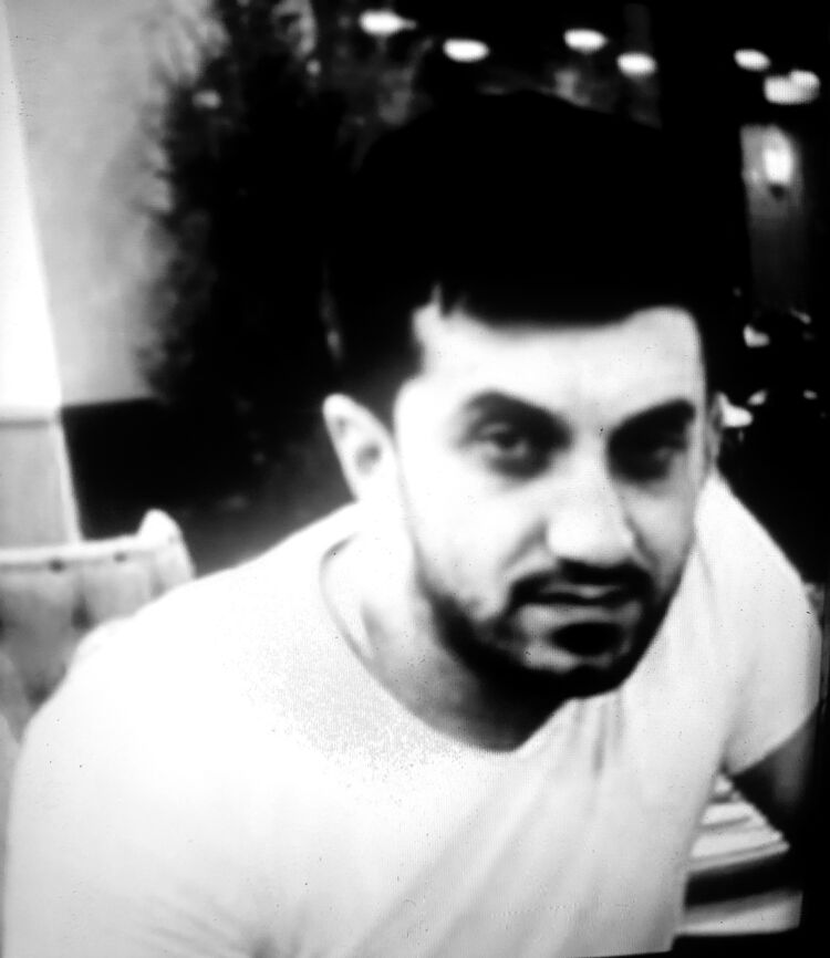  ,   Zaza, 32 ,   ,   