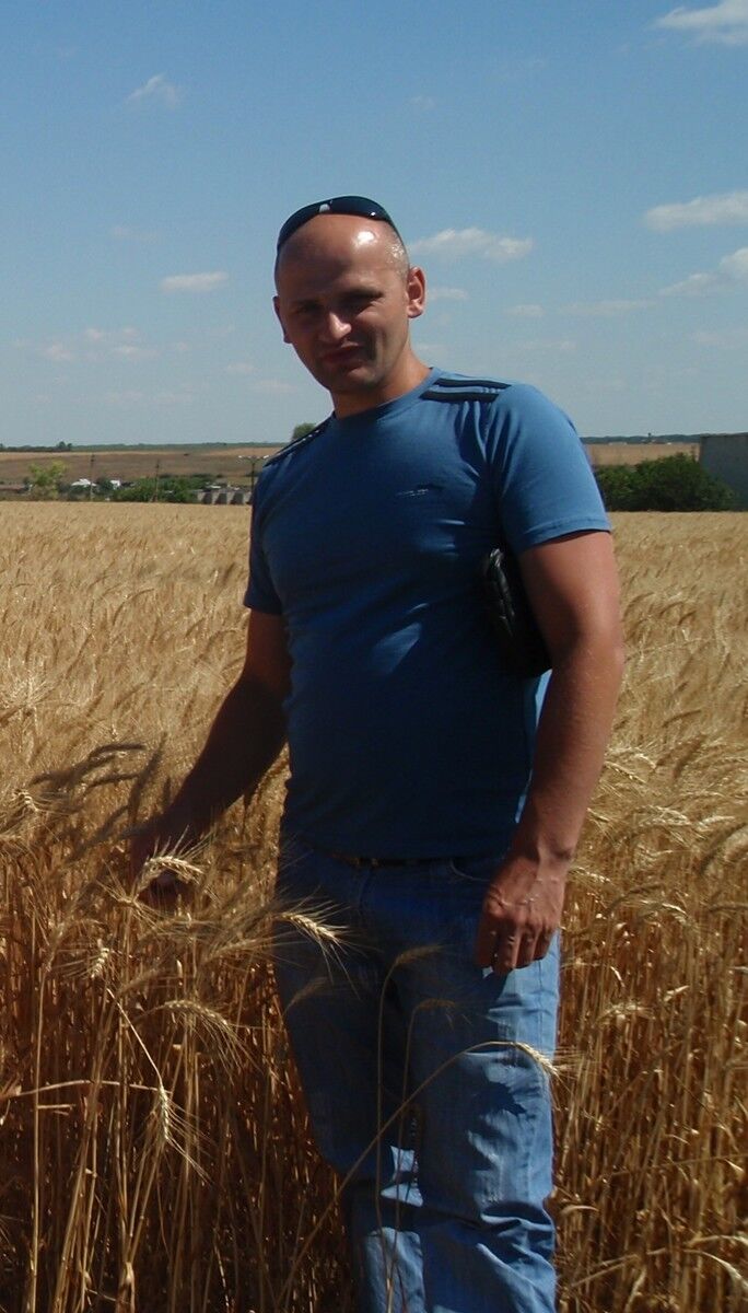  ,   Andrey, 45 ,   