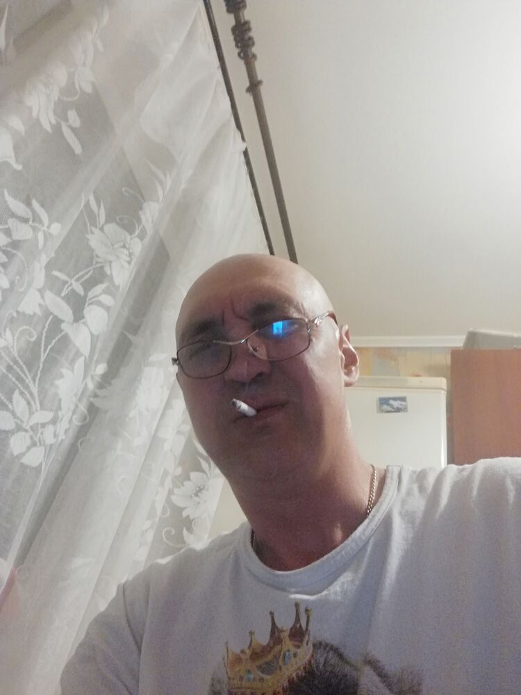  28468271  , 52 ,    