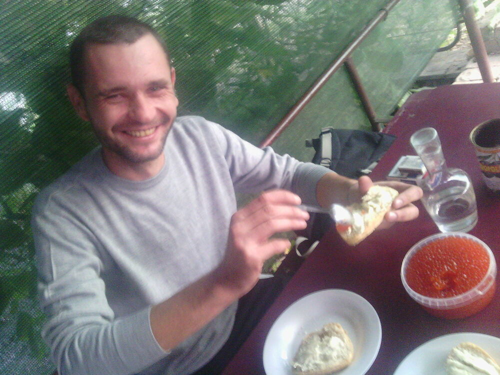  ,   Kostia, 42 ,   