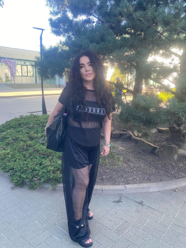  53940861  NINO, 27 ,    --