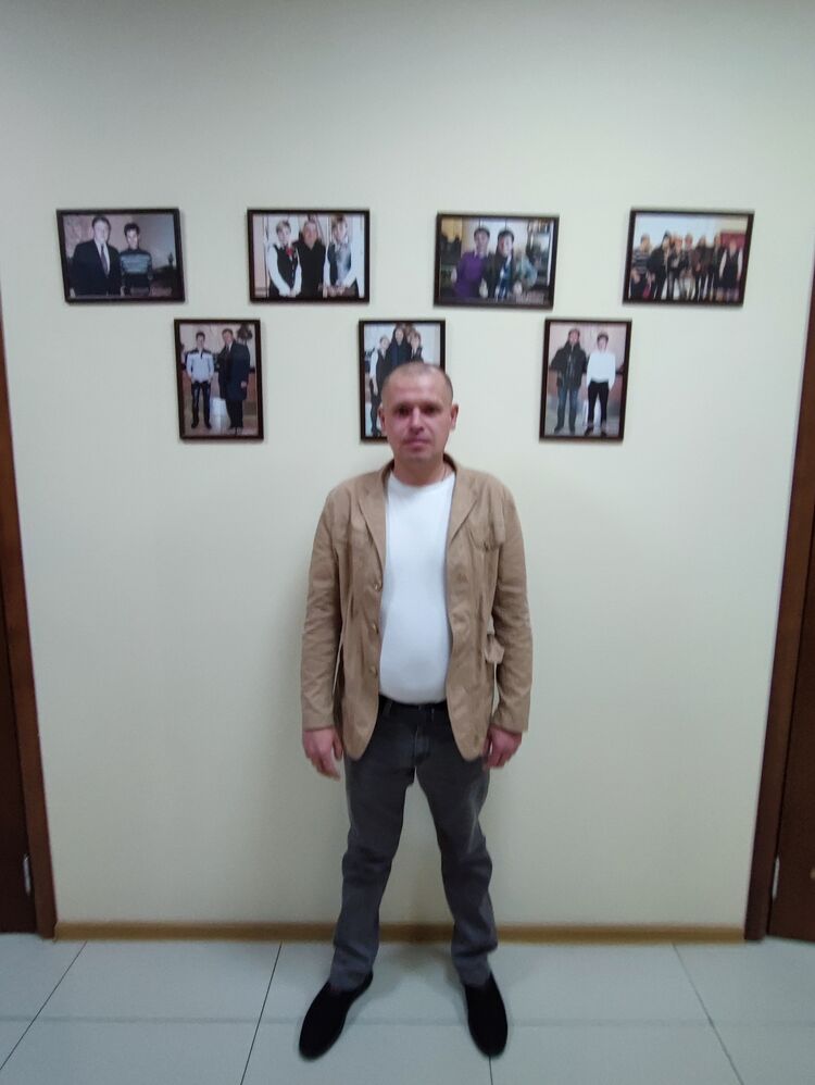  48498071  , 41 ,    