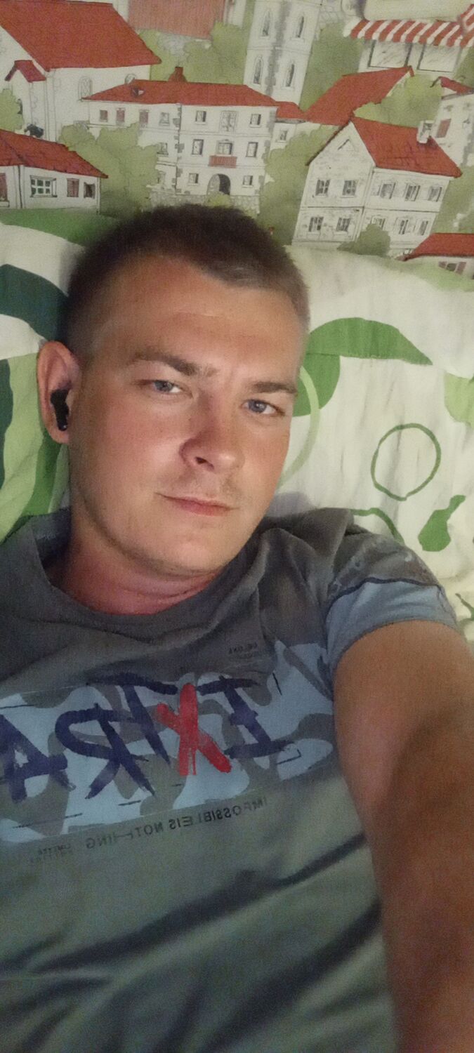  46129981  , 28 ,    