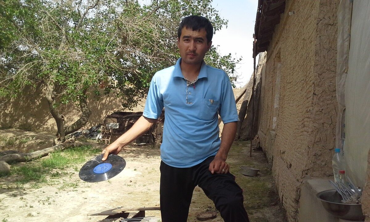  ,   Vahobiddin, 37 ,   