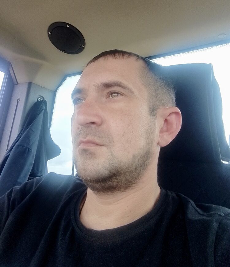  46984291  , 37 ,    