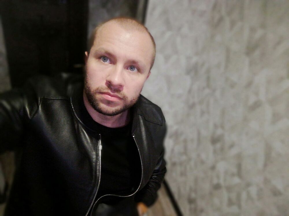  ,   Igor, 37 ,   ,   