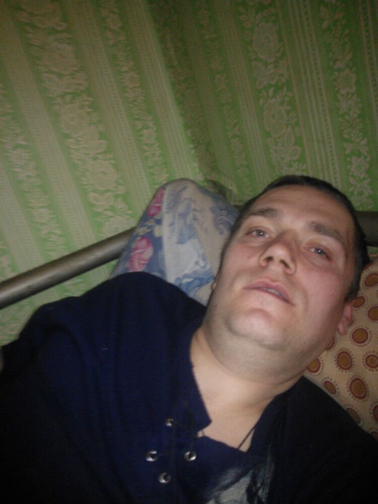  5672701  Kirill, 44 ,    