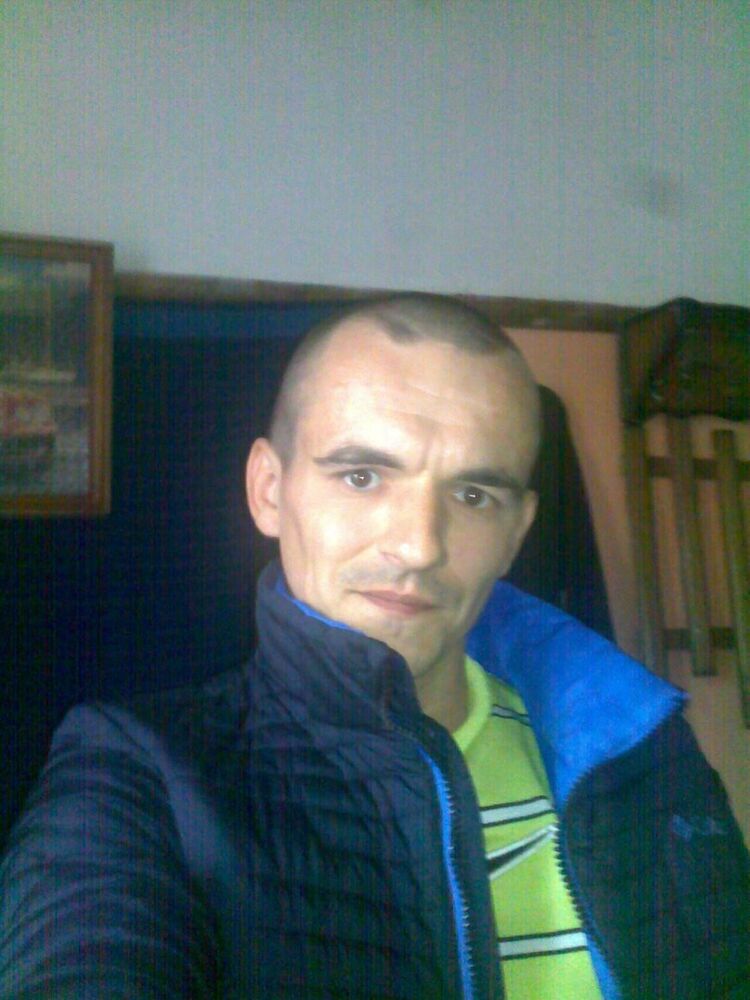  10442051  , 37 ,    