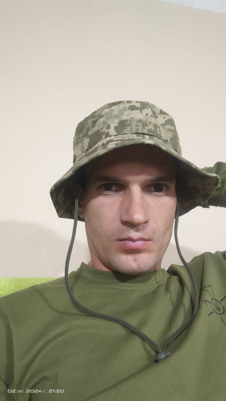   ,   Alex, 36 ,   ,   , c , 