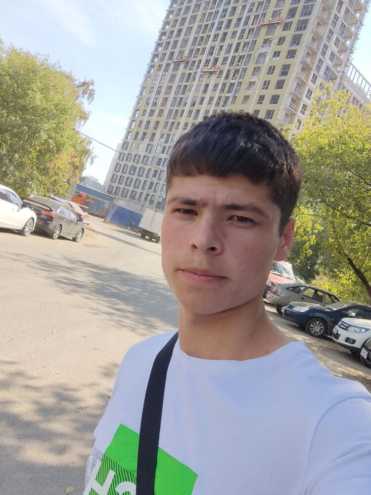  31850601  Qodirjon, 24 ,    