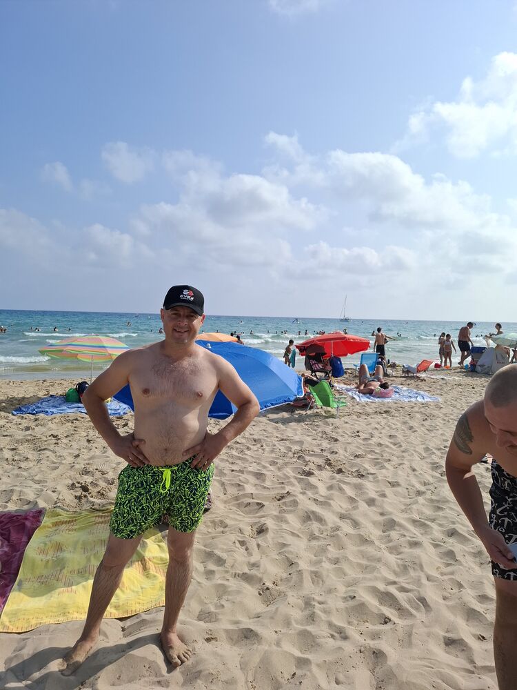 ,   Umarjon, 39 ,   ,   