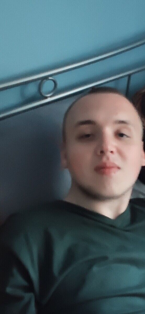  21724921  Anton, 26 ,    Unterfohring
