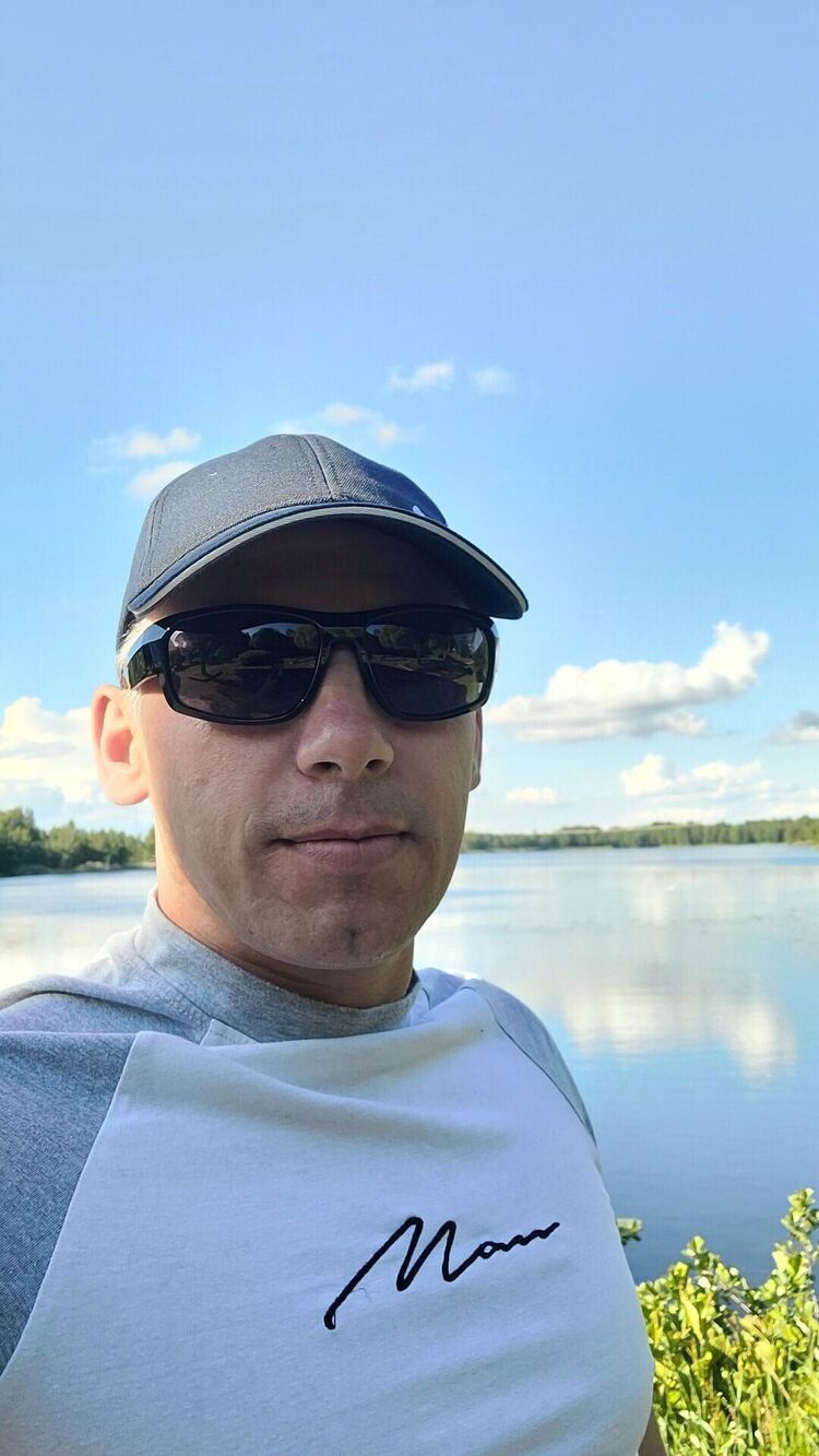 ,   Aleksandr, 42 ,   ,   