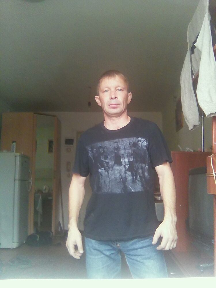  18779981  A, 44 ,    -