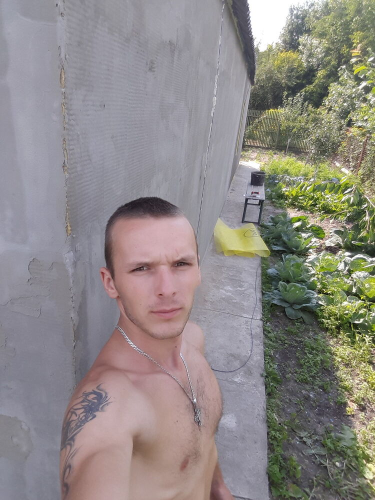  ,   Evhen, 32 ,   ,   , c , 