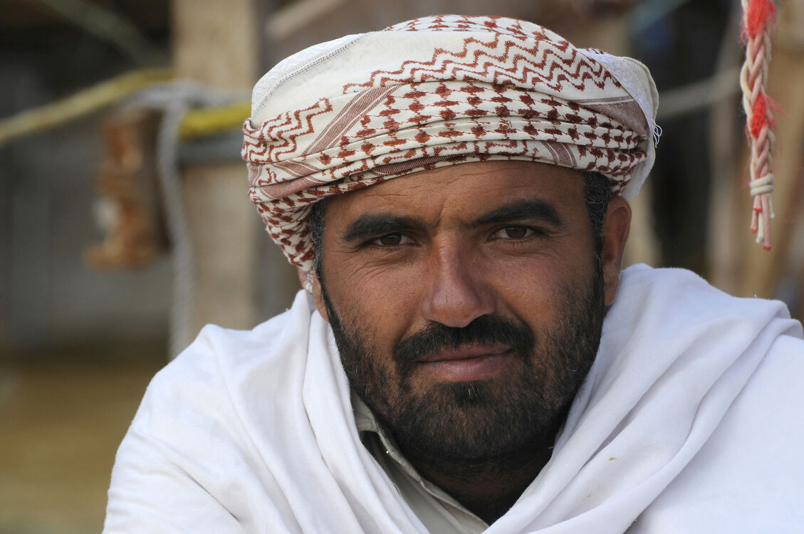  ,   Dalil, 37 ,  