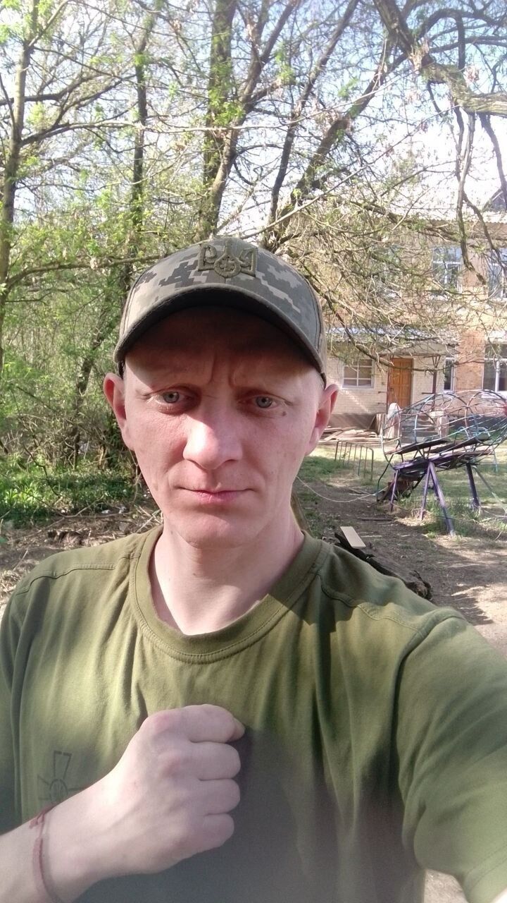  53910761  Alexander, 37 ,    