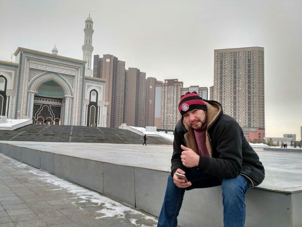  15888781  Aziz, 37 ,    