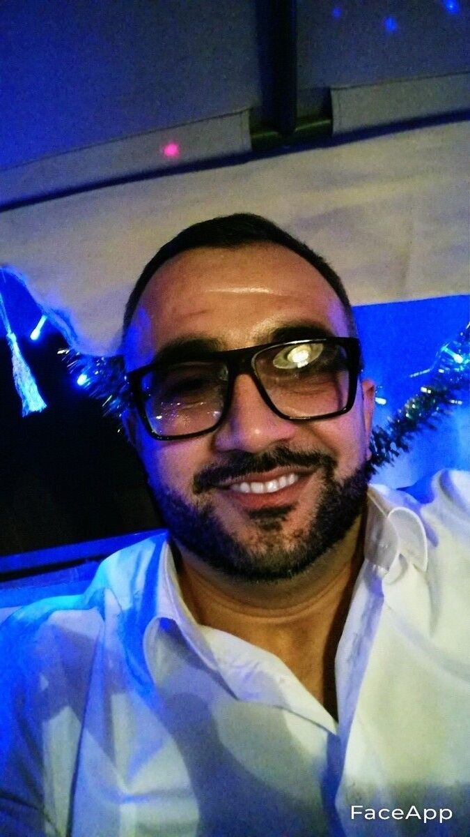  18618891  Forence, 40 ,    