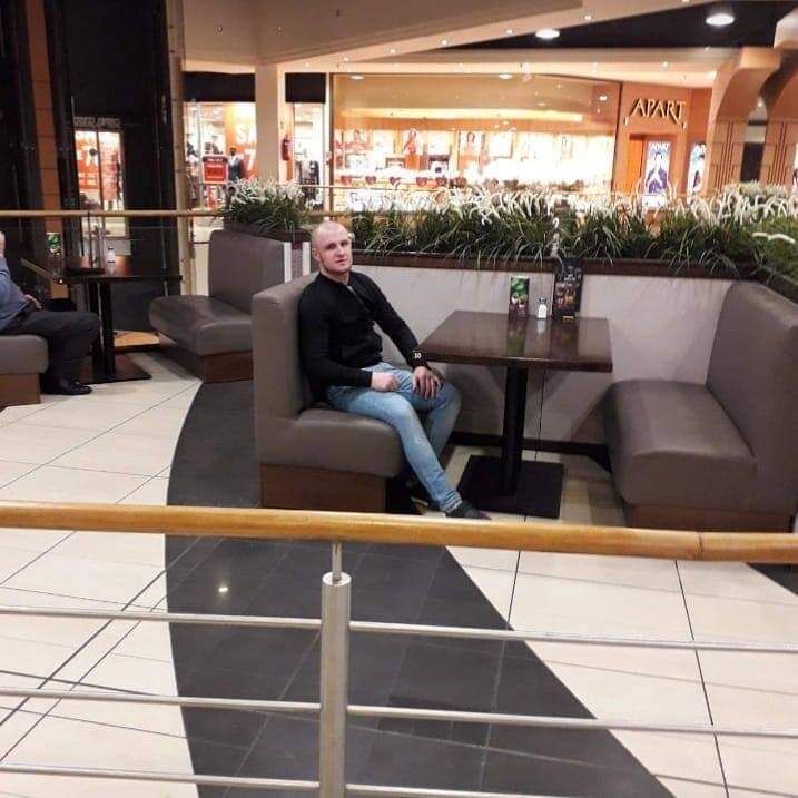  43742851  , 31 ,    