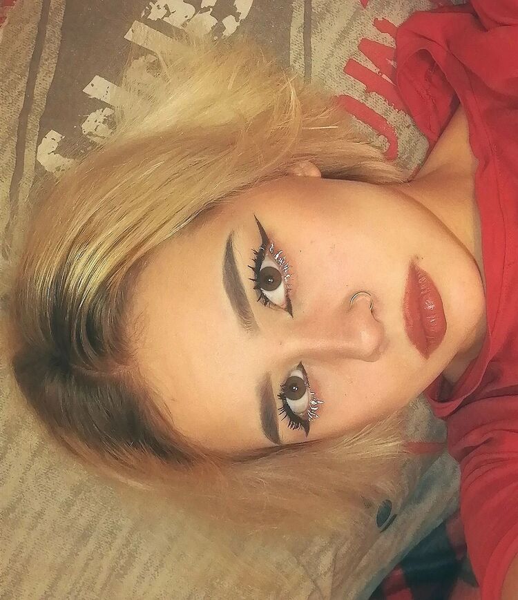  33904391  , 21 ,    