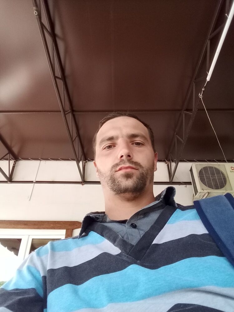  10445071  Andrei, 34 ,    