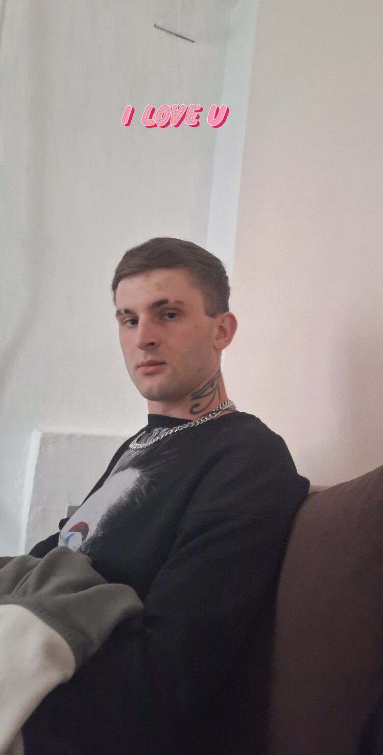  43810181  Nikolay, 24 ,    