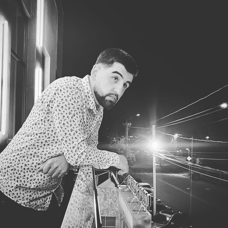  26957431  Hovo, 30 ,    