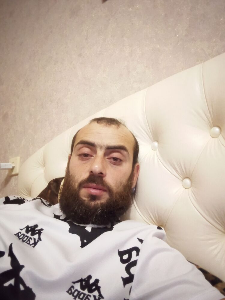  49392001  Narek, 35 ,    