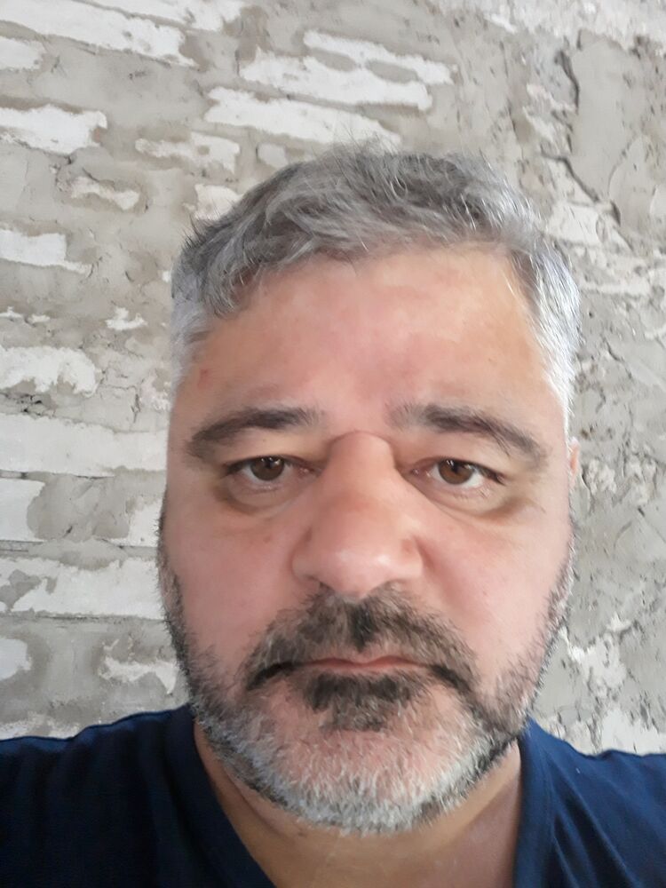  39112901  Merabi, 48 ,    Praha
