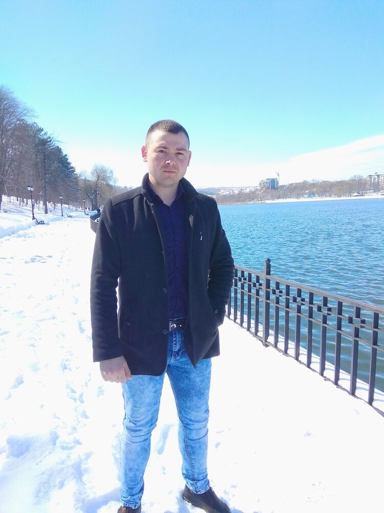  ,   Valentin, 35 ,   ,   , c , 