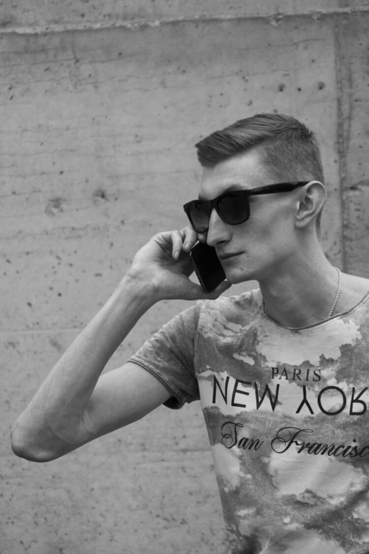  ,   Denis, 30 ,   ,   , c , 