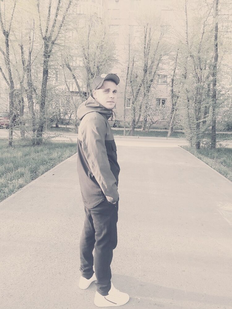  ,   Tony, 32 ,   ,   , c 